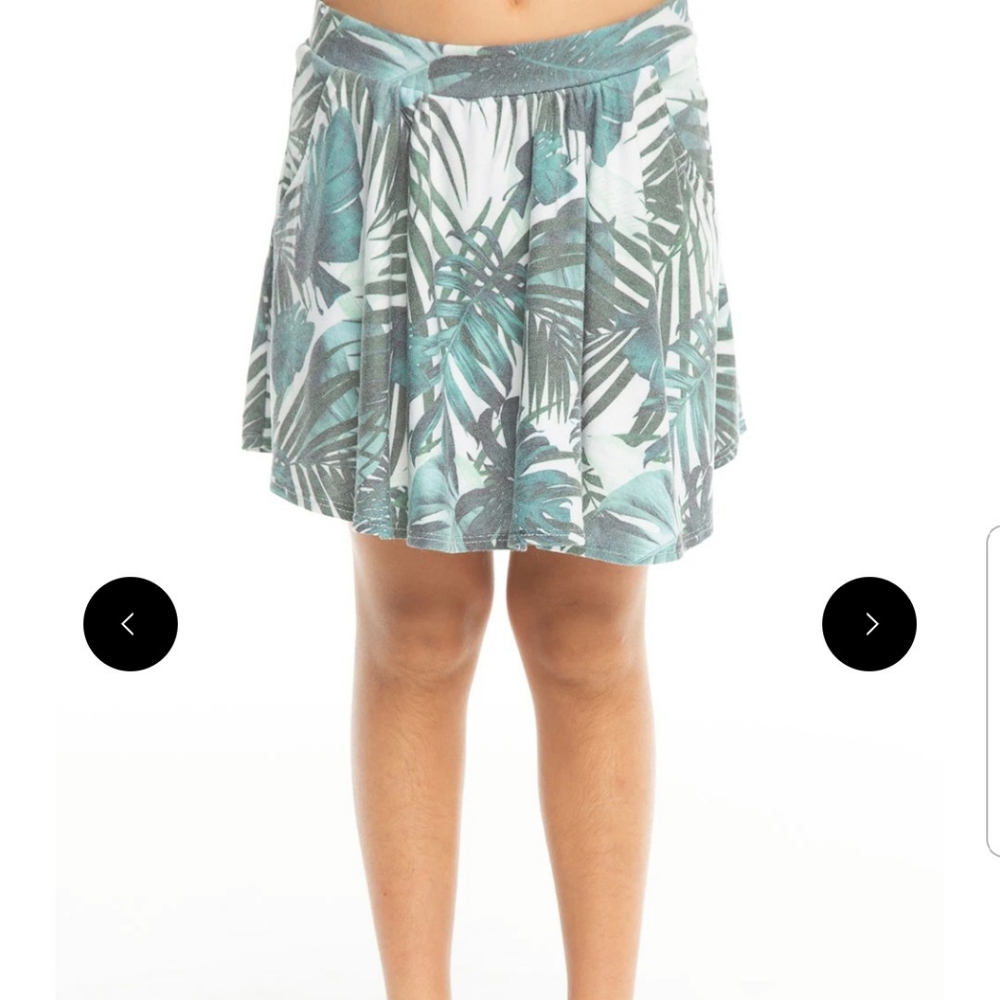 CHASER Cozy Knit Flouncy Skort, size 14